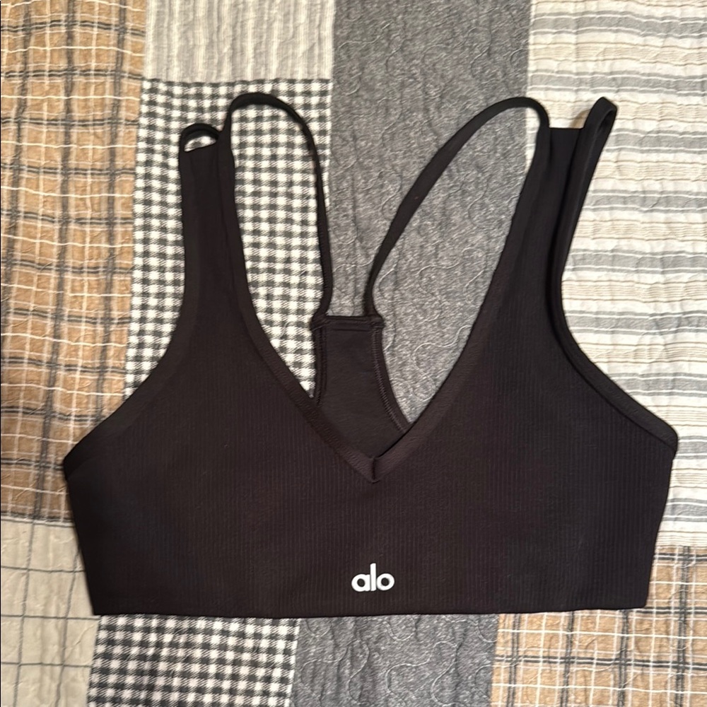 ALO Airlift Ribbed Jump Start V-Neck